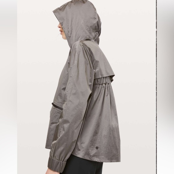 Lululemon Drizzle Down Jacket 8 - Picture 5 of 14